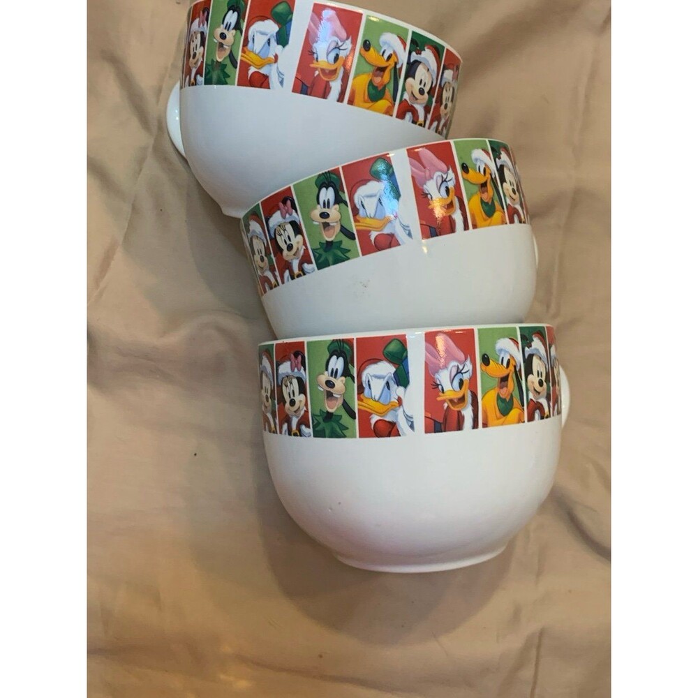 Disney Christmas Mugs by Galerie – Set of 3 Large Holiday Coffee/Cocoa Cups